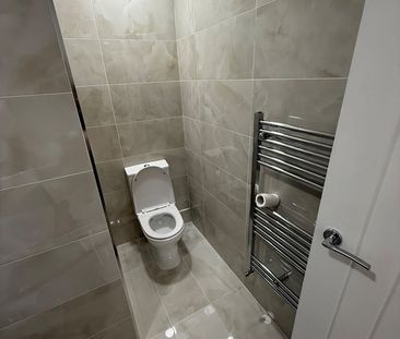 2 Bed Maisonette, Thorpe Road, E17 - Photo 3