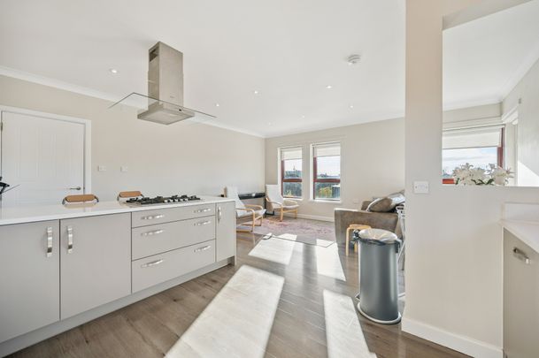 Great Western Road Flat 5/6 - Photo 1