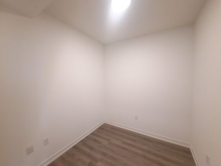 For Lease - 8 Interchange Way Unit# 5308, Vaughan, Ontario - Photo 5