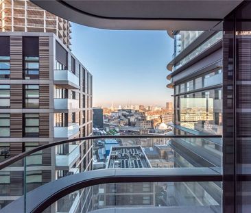 Exceptional 10th floor one bedroom in Principal Tower. - Photo 2