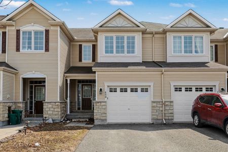 For Lease - 450 Ashbourne Crescent, Barrhaven, Ontario - Photo 3