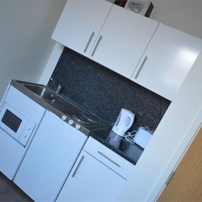 Studio to rent - Photo 1