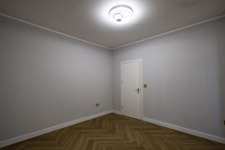 5 Bed Terraced House, Henley Road, IG1 - Photo 2