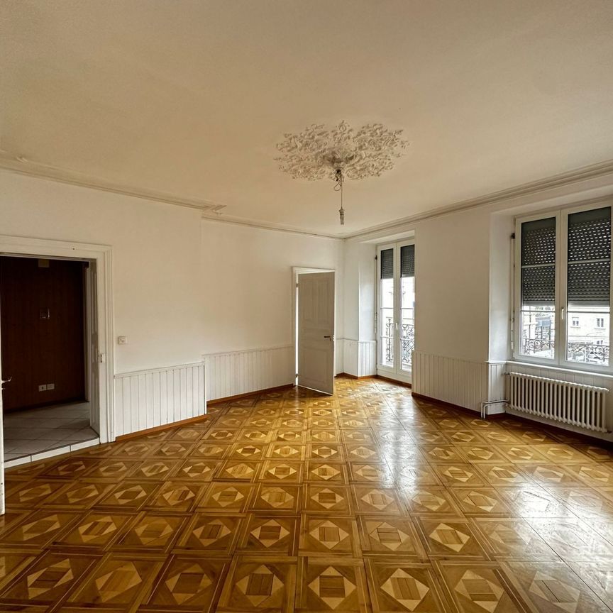 Bright and large 4-room apartment in the heart of Porrentruy – 2nd floor - Photo 1