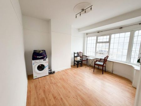 4 bedroom terraced house to rent - Photo 5