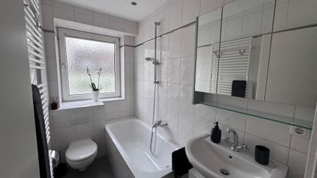 Voll möblierte & ausgestattete 3-Zimmer Stadtwohnung in Frankfurt - Foto 2