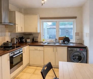 Room in a Shared House, Bush Rd, SE8 - Photo 6