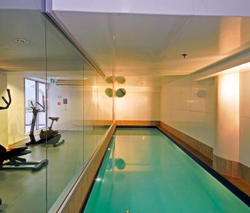 Spacious 2 Bedroom with Balcony - Photo 6