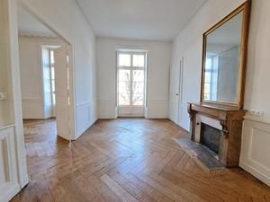 Location - Appartement T5 Nantes Centre Ville - Photo 1