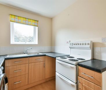 Boydell Close, Swindon, Shaw - Photo 3