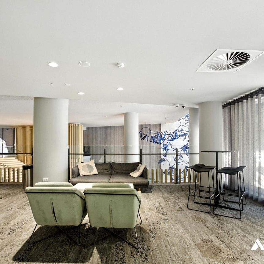 Welcome to Spire Residences — where contemporary design meets the ultimate in inner-city living. - Photo 1