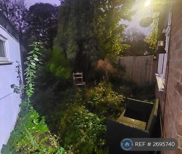 1 bedroom in a flat share to rent - Photo 5