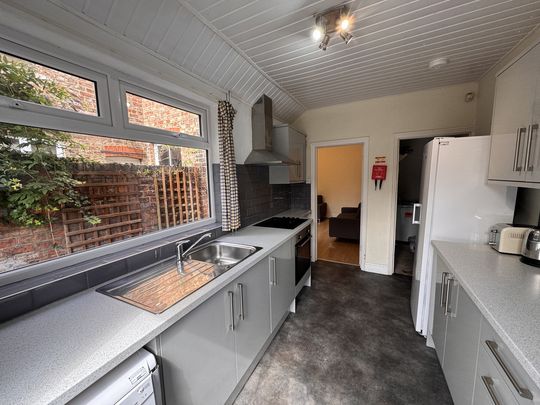 Emerald Street, The Groves - P1400 - Photo 1