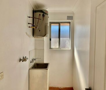 Fully Renovated Unit - Photo 2