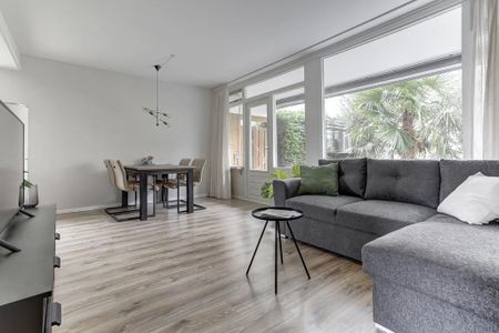 Appartement te huur: Weegbreestraat 112 2153 EE Nieuw-Vennep - Photo 3