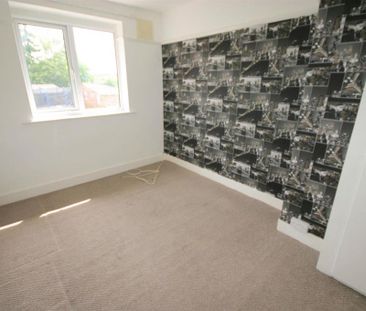 2 bedroom end of terrace house to rent - Photo 4
