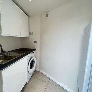 Farewell Place, Croydon, CR4 3 - Photo 2