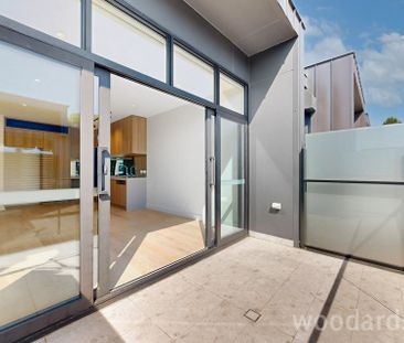A Masterclass in Contemporary Elegance – Brand New Architecturally ... - Photo 2