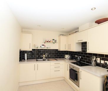 1 bedroom flat to rent - Photo 5
