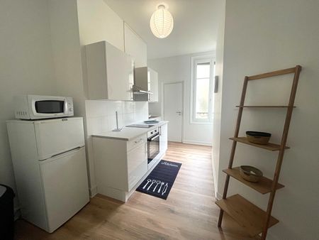 Location Appartement 1 pièce 25m² - Photo 5