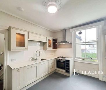 Queens Park Road, BN2 - Photo 5