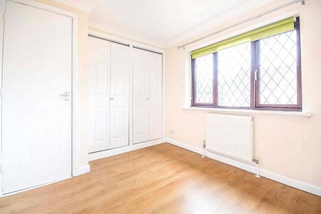 2 bedroom terraced house to rent - Photo 3