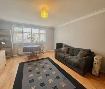 Wells Gardens, Elm Park, RM13 7LU, Property for rent - Photo 2