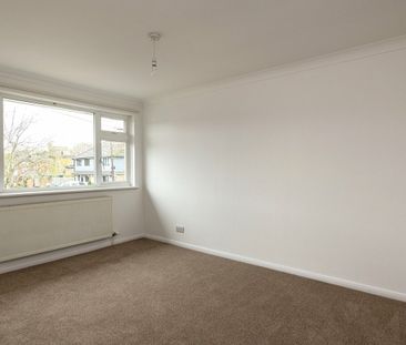 Heather Close, Sittingbourne, Kent, ME10 - Photo 5