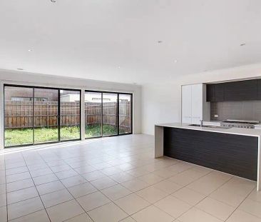 “Family home in a convenient location.” - Photo 4
