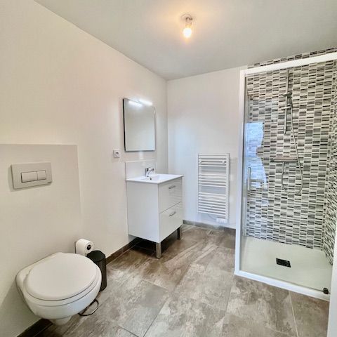 Location Appartement 1 pièce 21m² ROSIERES PRES TROYES 10430 - Photo 1