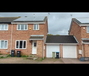 3 bedroom semi-detached house to rent - Photo 4