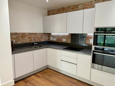 2 Bed Flat, Skylark Court, SW15 - Photo 4
