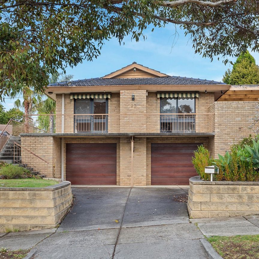 33 Hopkins Avenue, Keilor VIC 3036 - Photo 1