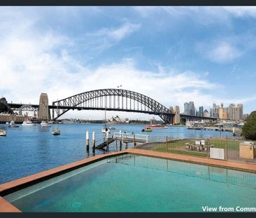 Sunny Apartment with Harbour Views - Photo 4