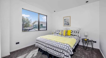 Brand New 4 Bedrooms | 2.5 Bathrooms - Photo 3