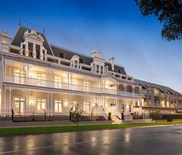 Compact modern townhouse - Great location! - Photo 5