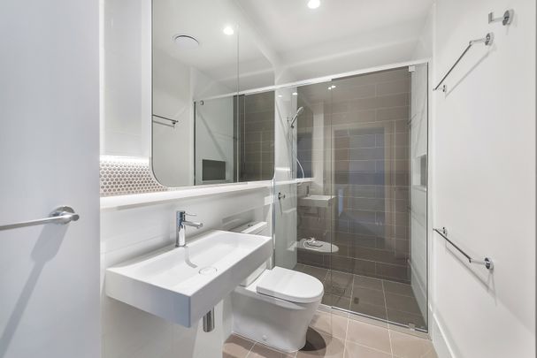 Valencia Residences - Photo 1