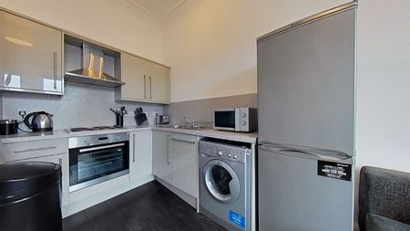 2 bedroom apartment to rent - Photo 5