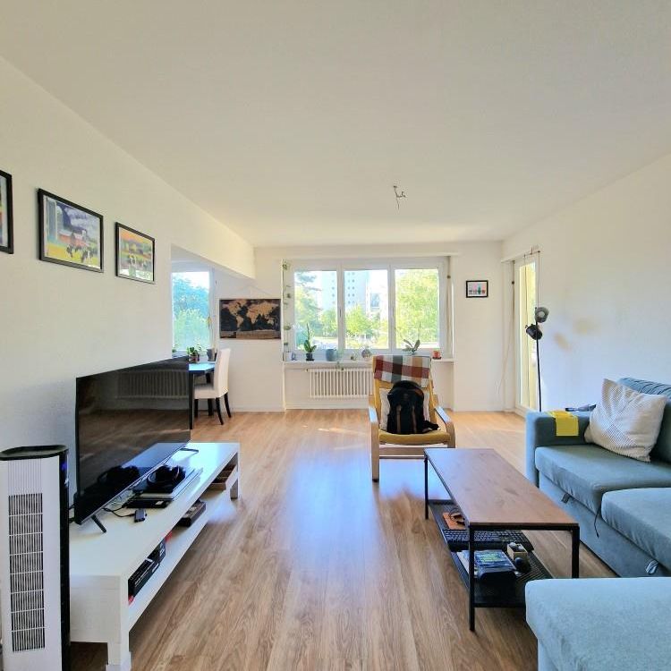 Wunderschöne, moderne Wohnung mit Balkon an zentraler Lage - Photo 1