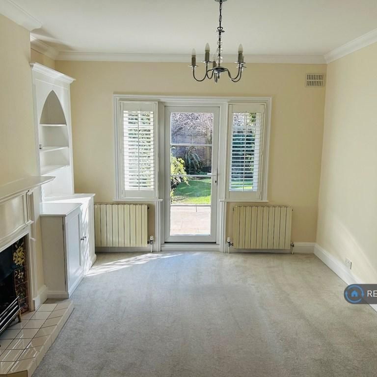 5 bedroom semi-detached house to rent - Photo 1