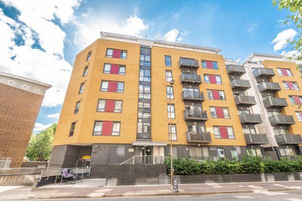 Norman Road, London, SE10 - Photo 1