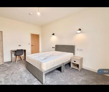 2 bedroom flat to rent - Photo 5