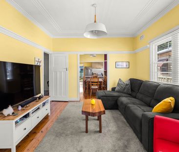 18 Sharpe Street, Mayfield NSW 2304 - House For Rent | Domain - Photo 5