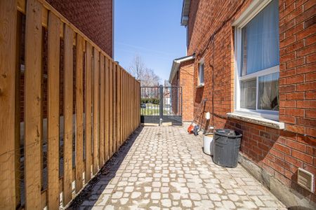 For Lease - 507 Charnwood Court Unit# Basement, Pickering, Ontario - Photo 3