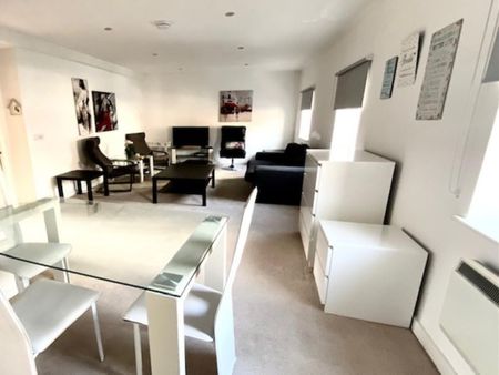 2 bedroom apartment to rent - Photo 2