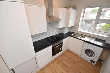 2 bedroom apartment to rent - Photo 5