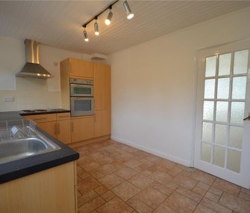 2 bedroom semi-detached house to rent - Photo 4