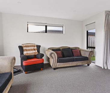 48 Quinn Crescent - Photo 1