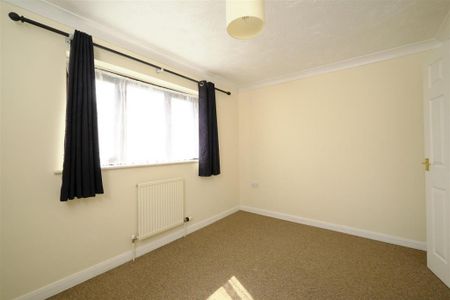 2 bedroom semi-detached house to rent - Photo 3