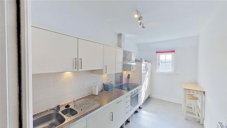 3 bedroom flat to rent - Photo 5